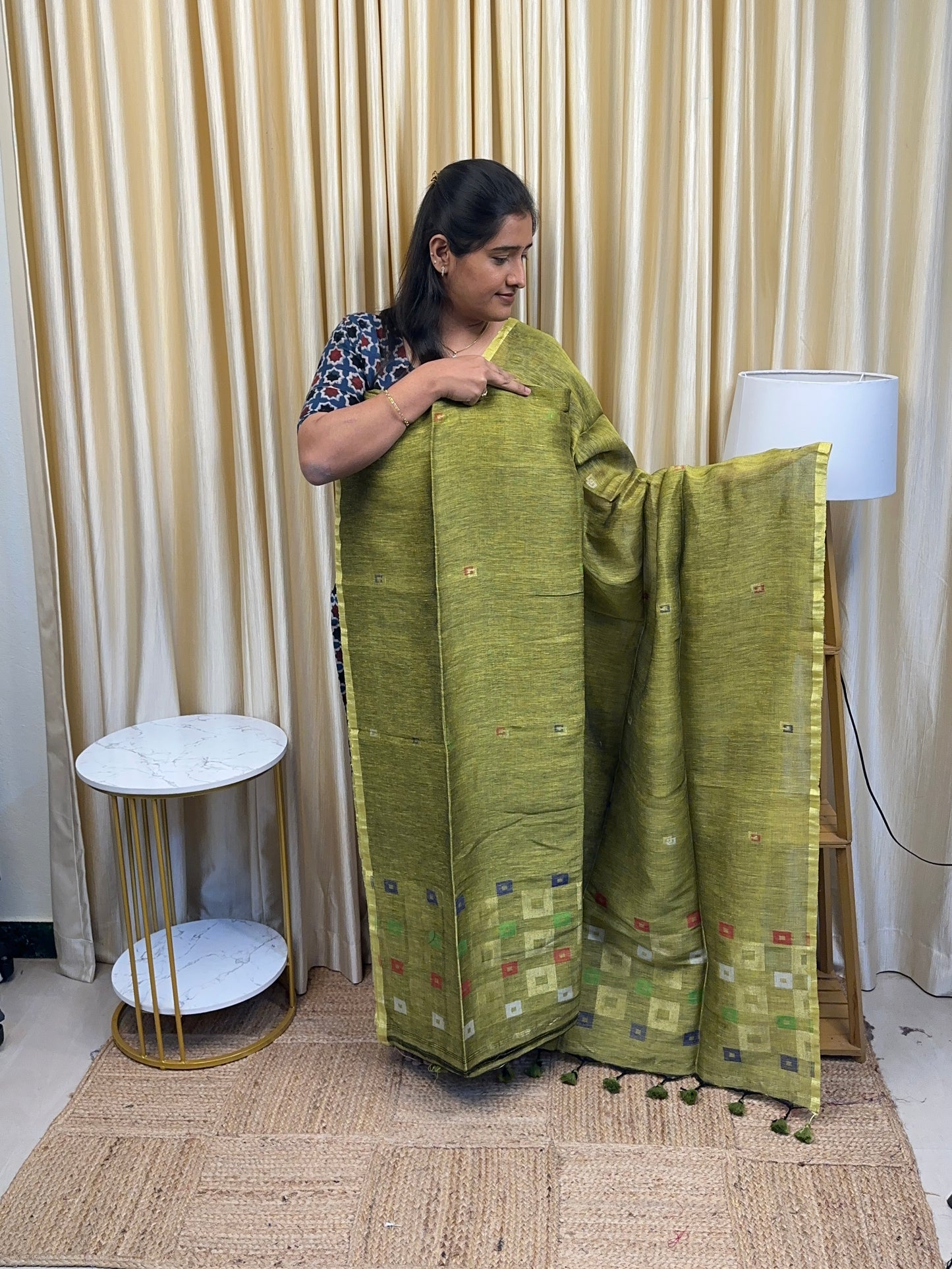 Linen Jamdhani handwork cubes-Light green