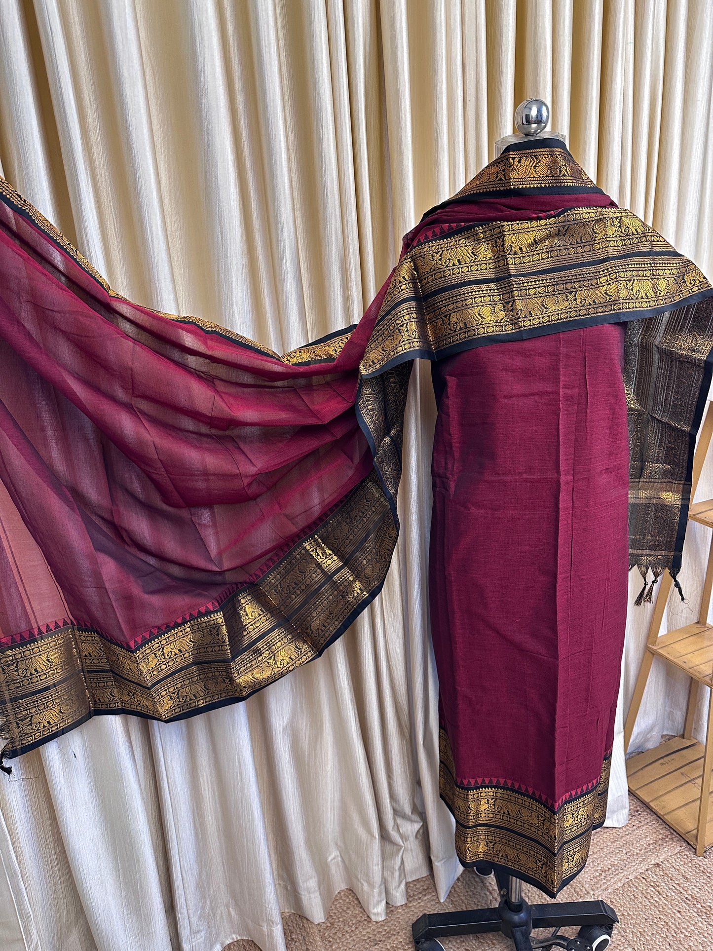 Isai Bigborder Narayanpet 3 piece set-Maroon Black