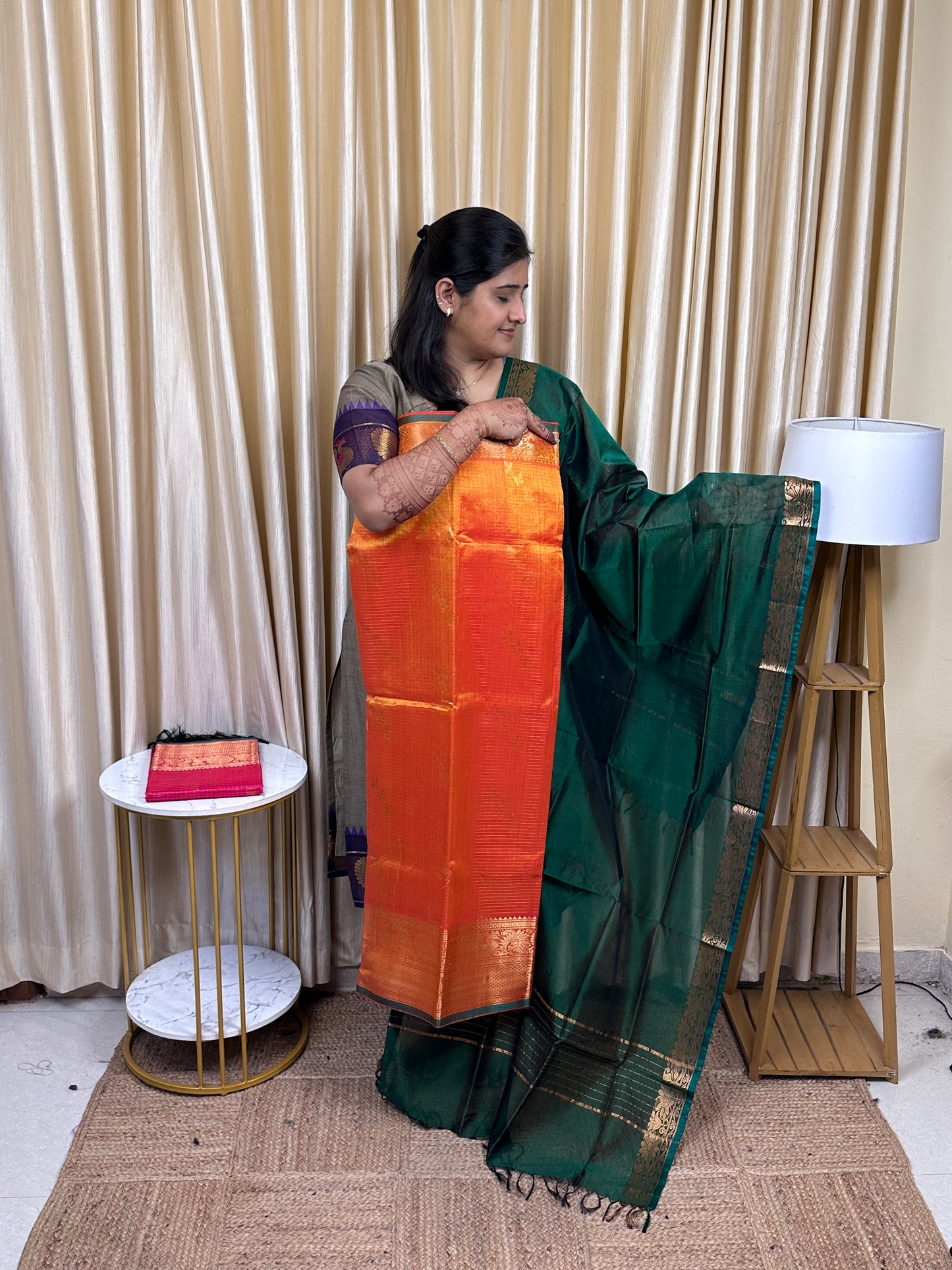 YAZHI 8-Big border Mangalgiri handloom checks