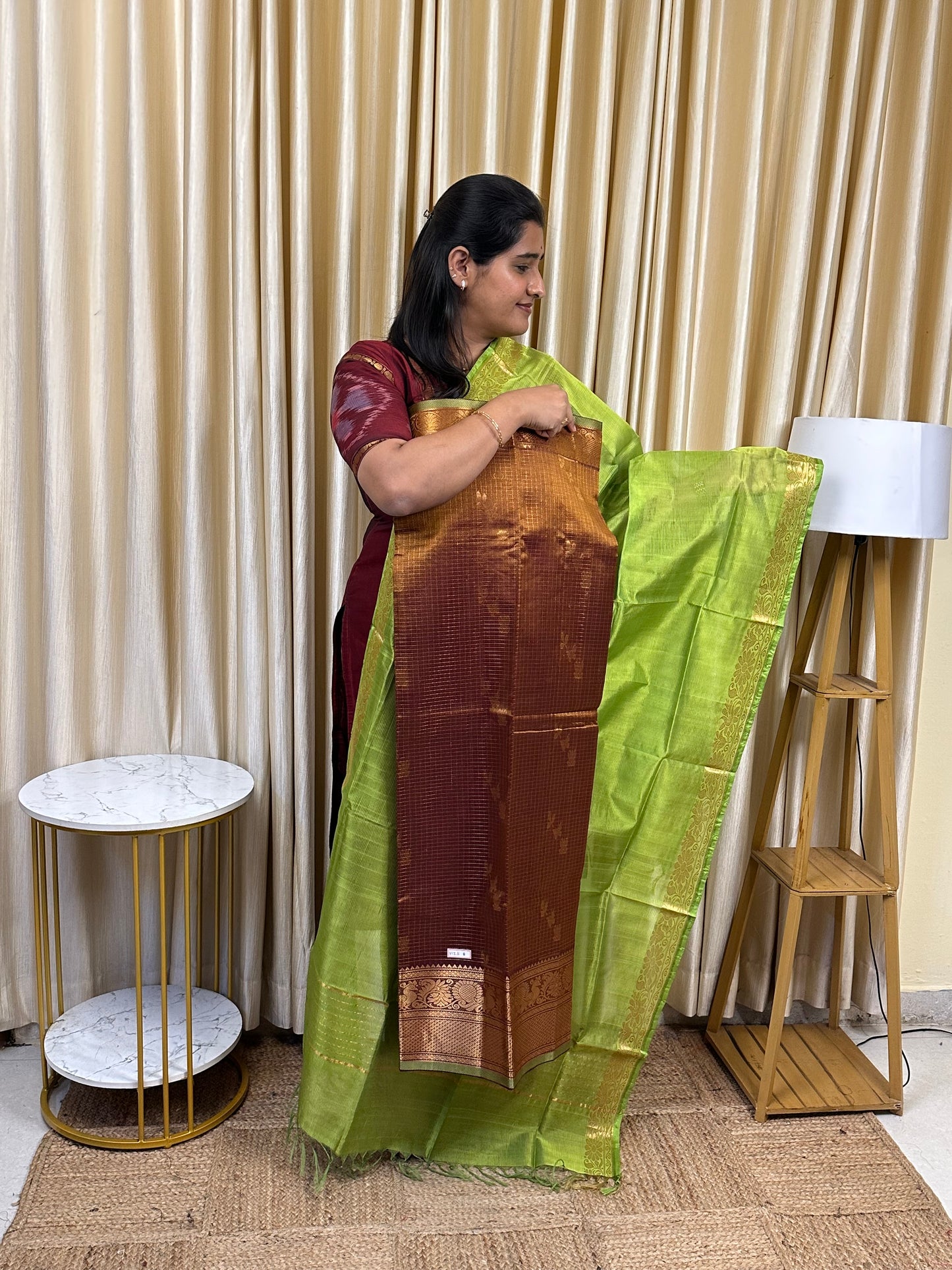 Big border Mangalgiri handloom checks -VIZHI 8