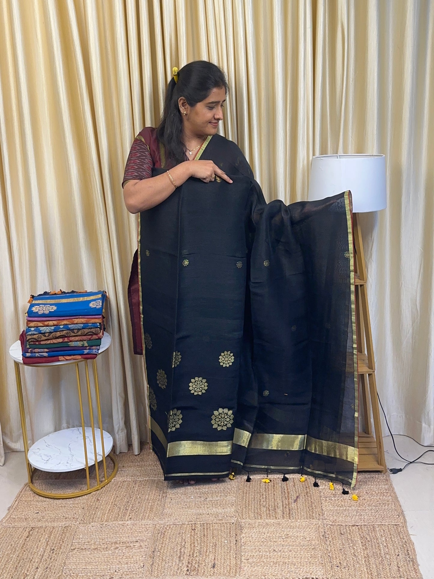 Snow flake linen Jamdhani handwork-Black