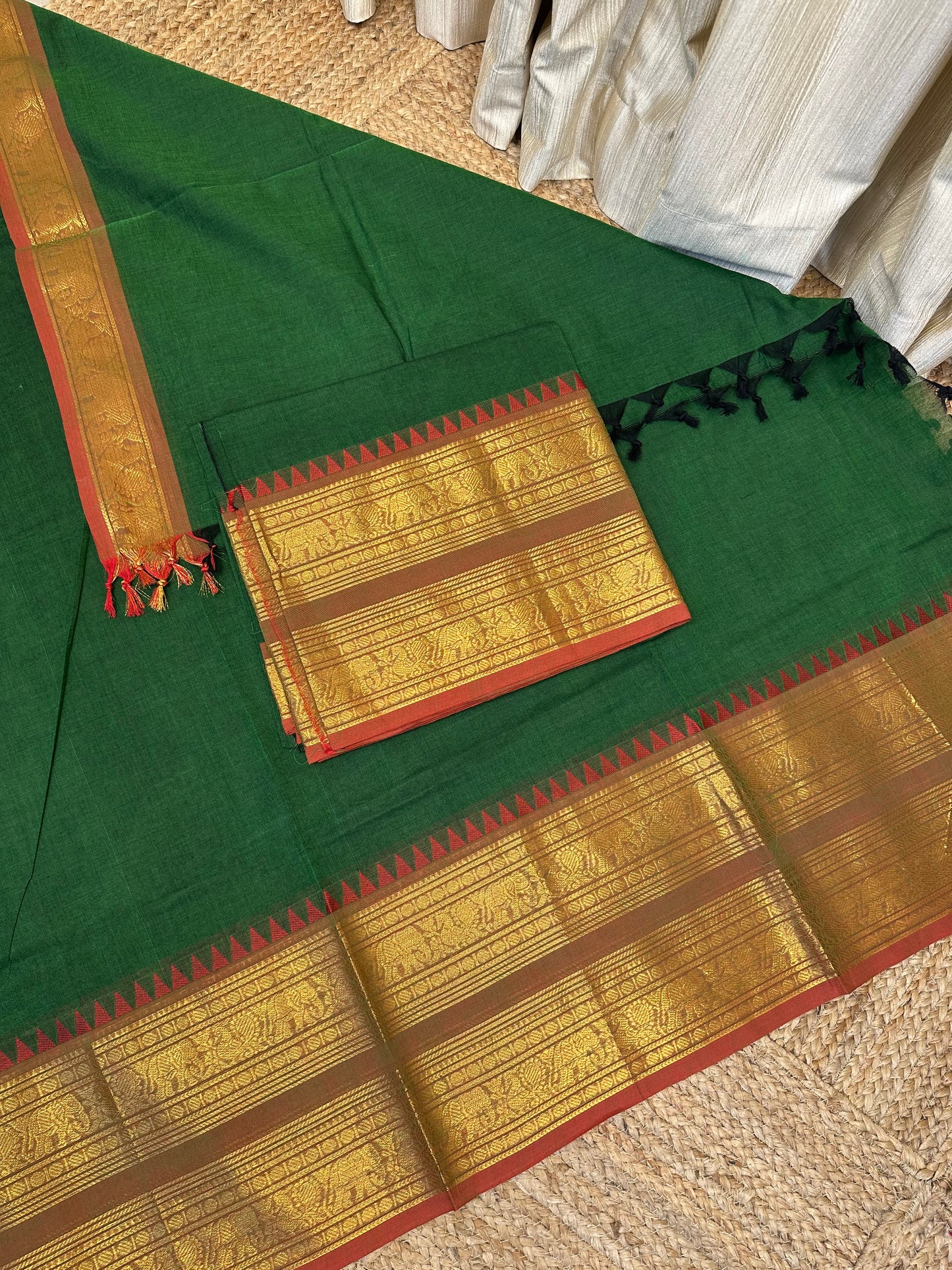 Isai Bigborder Chettinad 2 piece set-Honey Green
