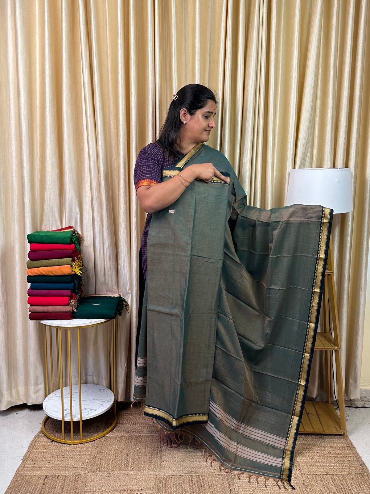 Narayanpet  small border Mercerised cotton (4.5 m Top)-NILA102